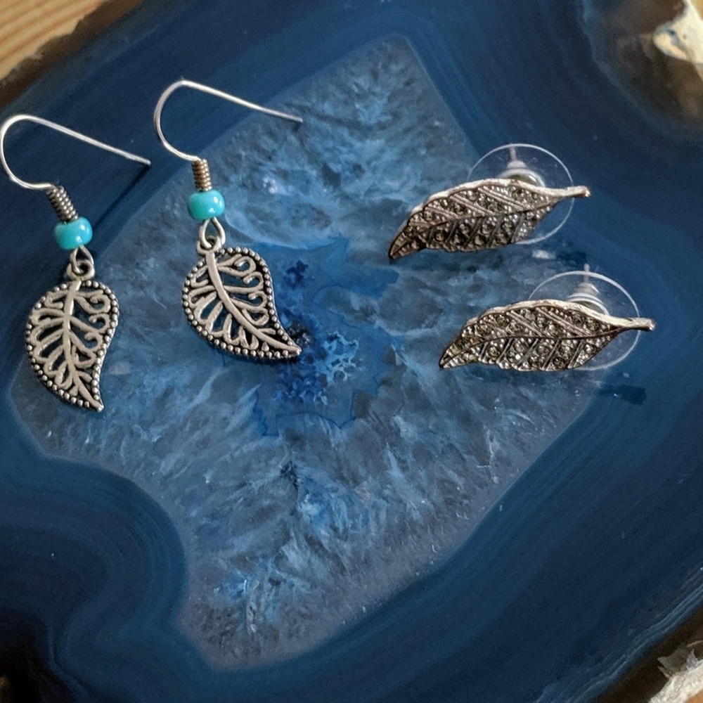 Bundle 3 for $20 2 pair of leaf earings